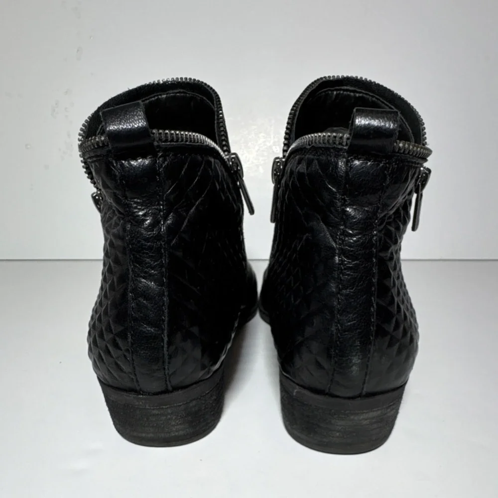 Lucky Brand Black Leather Ankle Bootie with Zipper and Textured Heel‎ Accent
